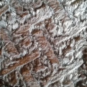 Weighted faux fur throw/blanket